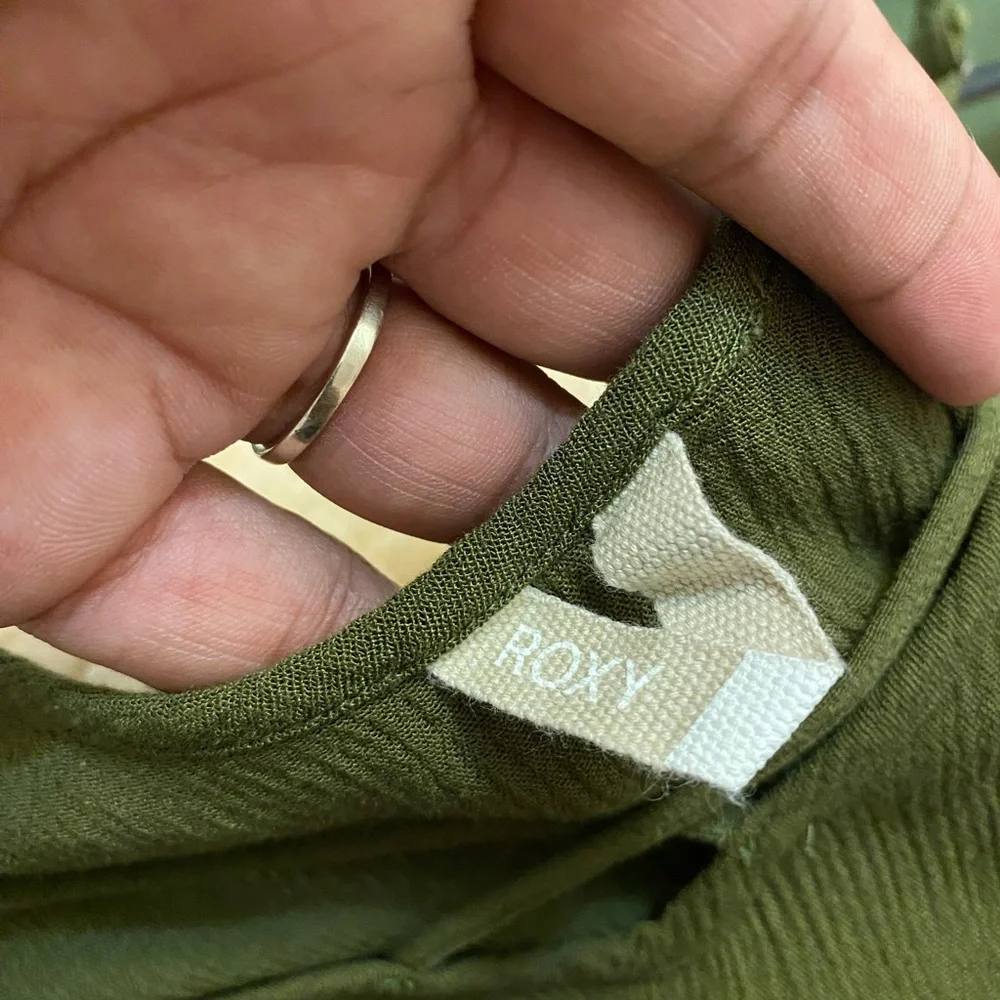 Roxy Tops - Picture 5 of 6